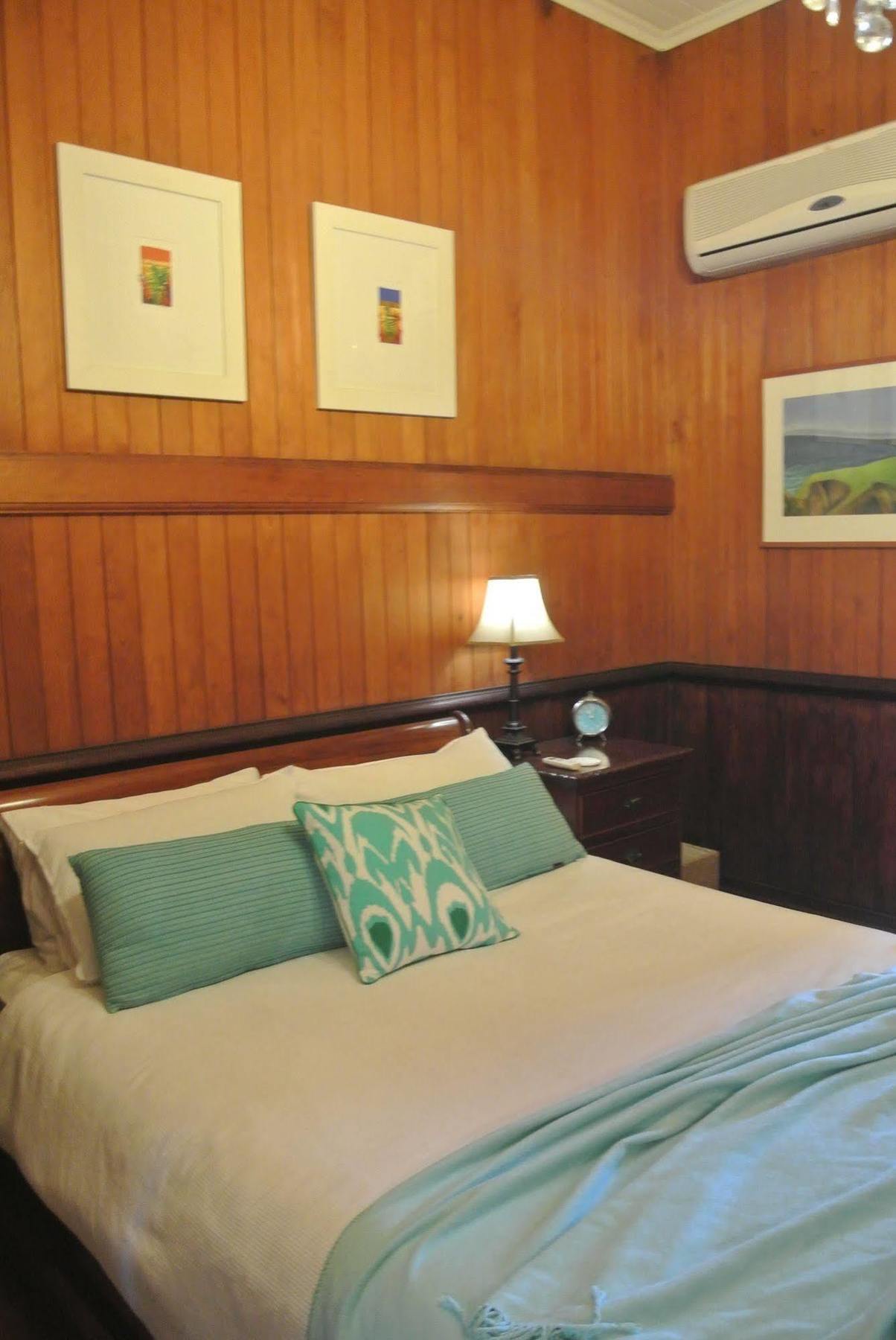 Wiss House Bed & Breakfast Kalbar Buitenkant foto