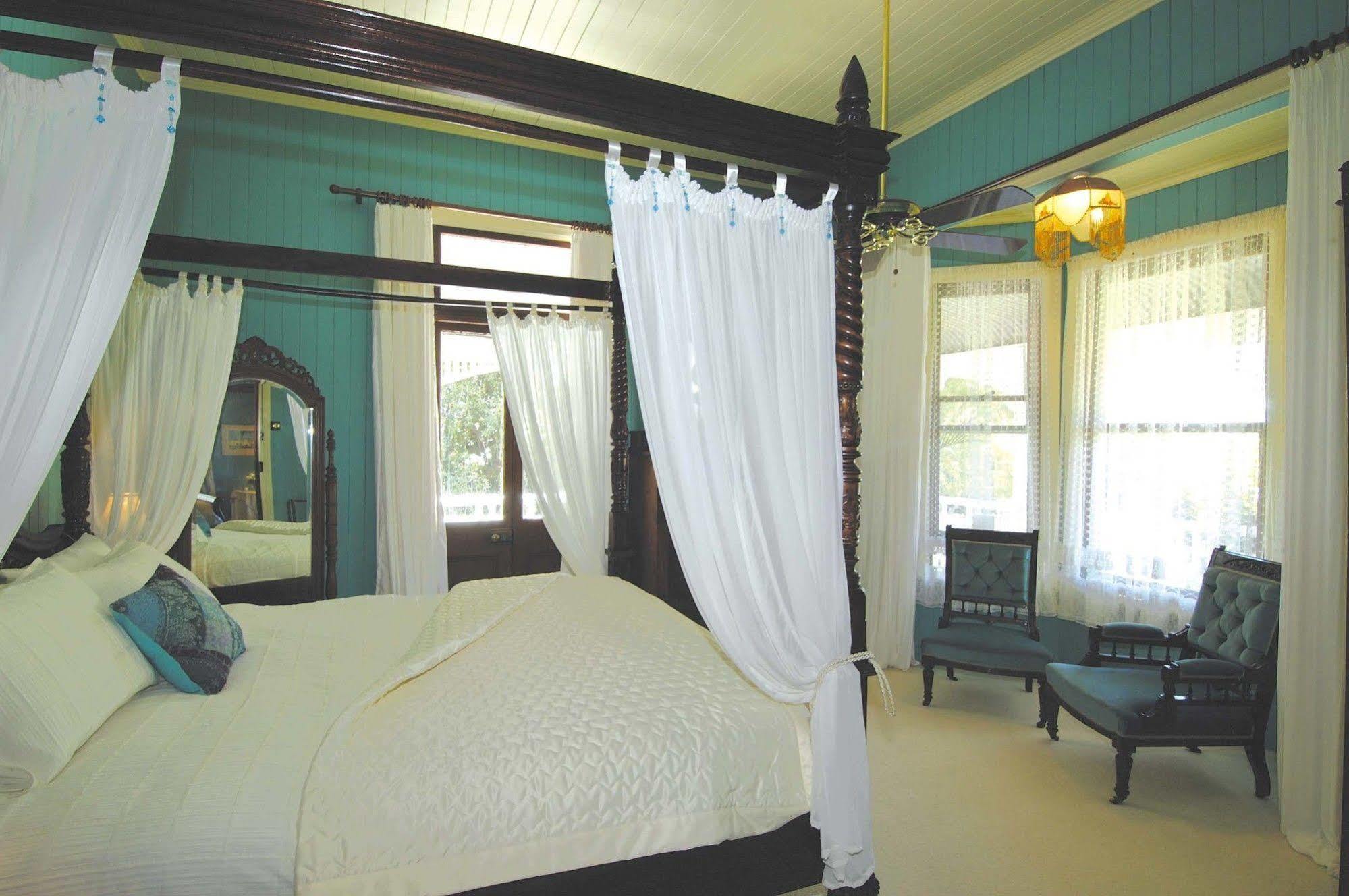Wiss House Bed & Breakfast Kalbar Buitenkant foto